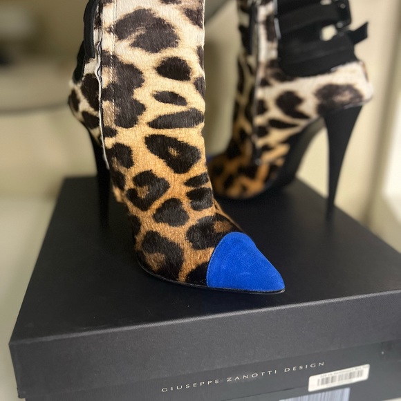 Gorgeous Giuseppe Zanotti ankle boots. BRAND NEW - NEVER WORN. Size 37 110mm. - Picture 9 of 9